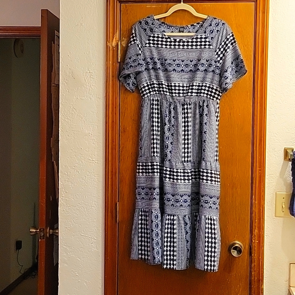 Emery Rose dress - L size - Navy blue floral